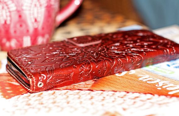 オリジナルのゆるかわデザインスマホケースをぜひお買い求めください